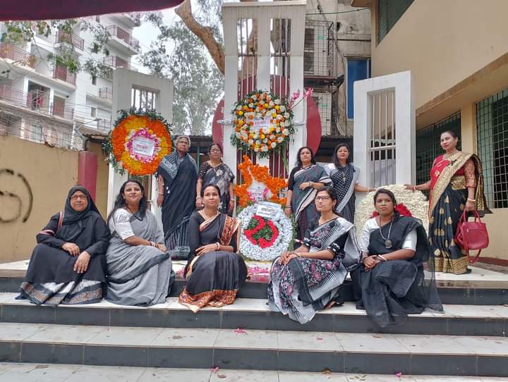 শহীদ মিনার